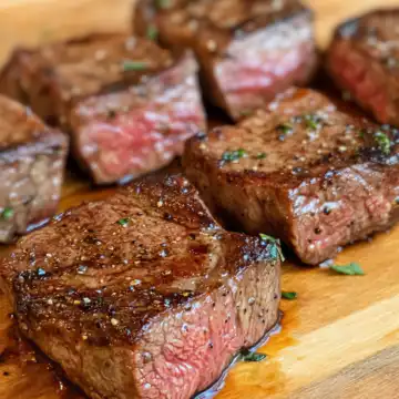 round steak recipes make quick meals with round steak taken with iphone 15 pro max --iw 2 --ar 4:5 --v 6.1 --raw