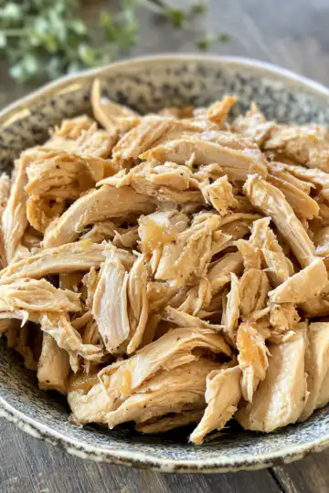 Easy Shredded Chicken taken with iphone 15 pro max --iw 2 --ar 4:5 --v 6.1 --raw